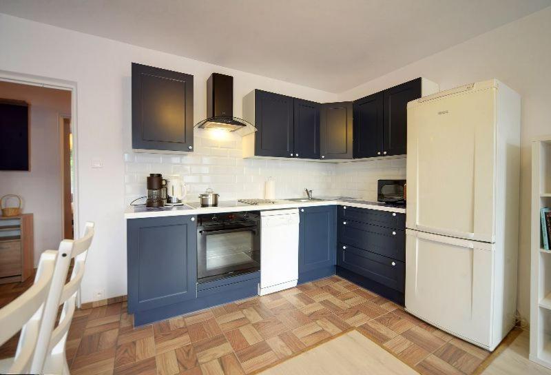 Trevilles Apartamenty - Granatowy شكلارسكا بوريبا المظهر الخارجي الصورة