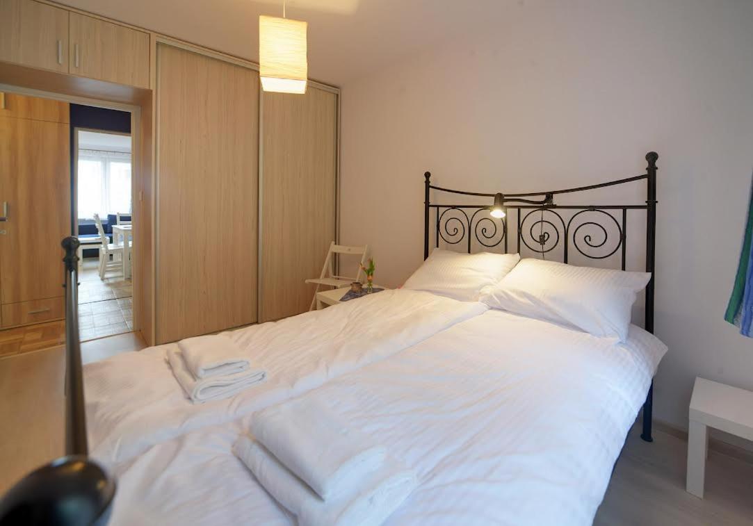 Trevilles Apartamenty - Granatowy شكلارسكا بوريبا المظهر الخارجي الصورة